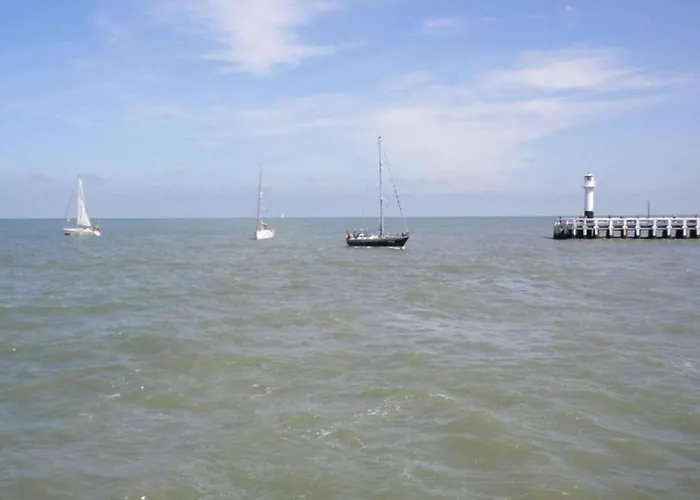 Apartment In Koksijde Near Sandy Beaches *